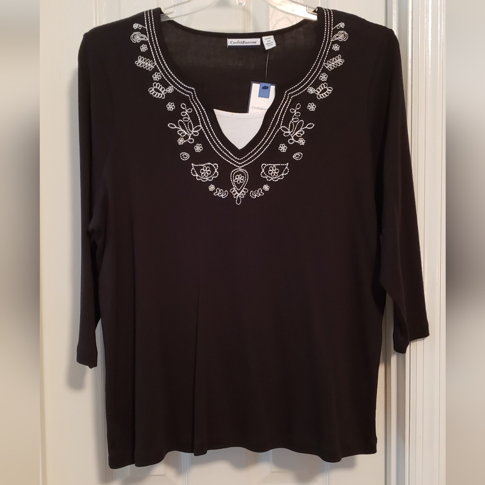 Ladies Croft & Barrow 3/4 length sleeve top